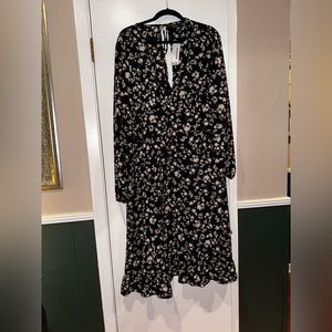 Classy black and white long sleeve dress